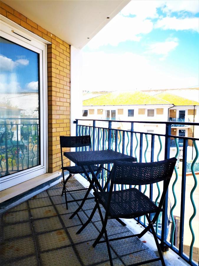 ブライトンMarina Living With Parking, Balcony, Quiet And Secureアパートメント エクステリア 写真
